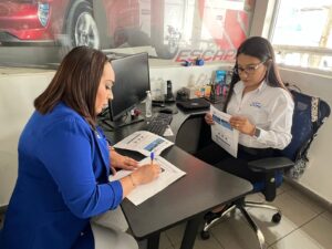 Nancy Dozal, Gerente Comercial