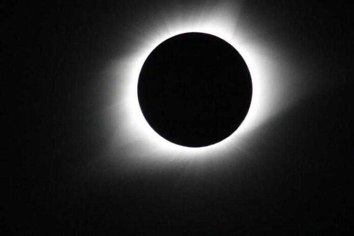 Eclipse solar